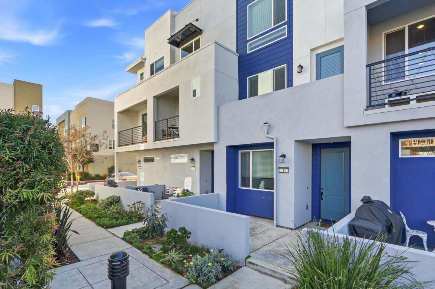 706 Fruit Ranch Loop San Jose, CA 95133 - Photo 1 of 43