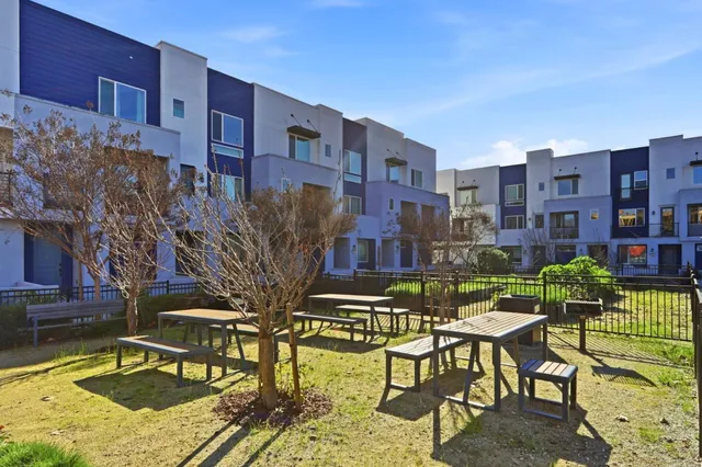 $1,100,000 | 706 Fruit Ranch Loop, San Jose, CA 95133