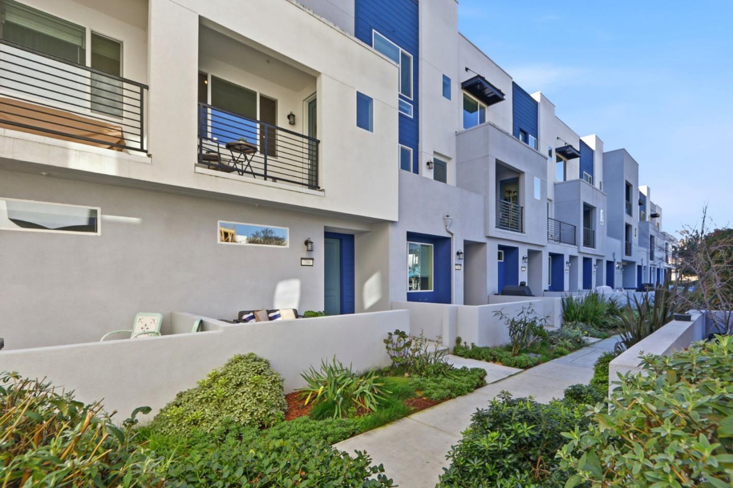 706 Fruit Ranch Loop San Jose, CA 95133 - Photo 4 of 43