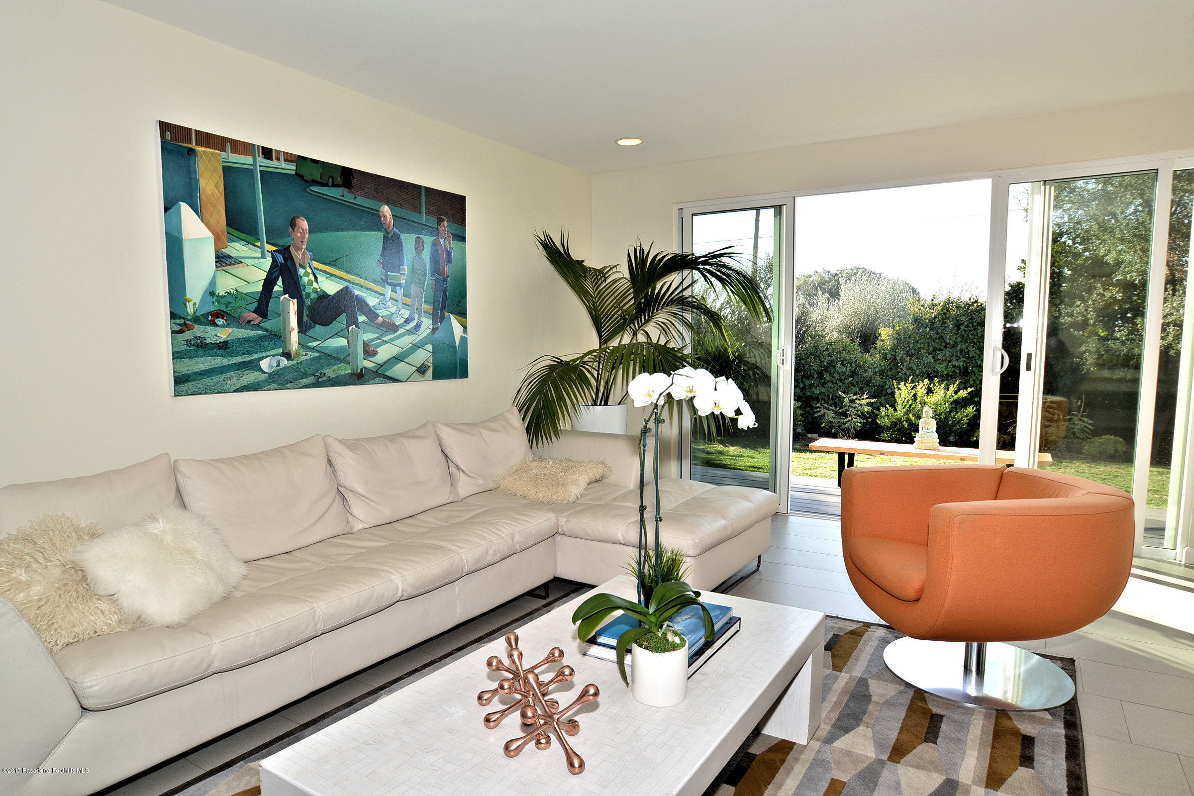 548 Cocopan Drive Altadena, CA 91001 - Photo 11 of 34 family room3