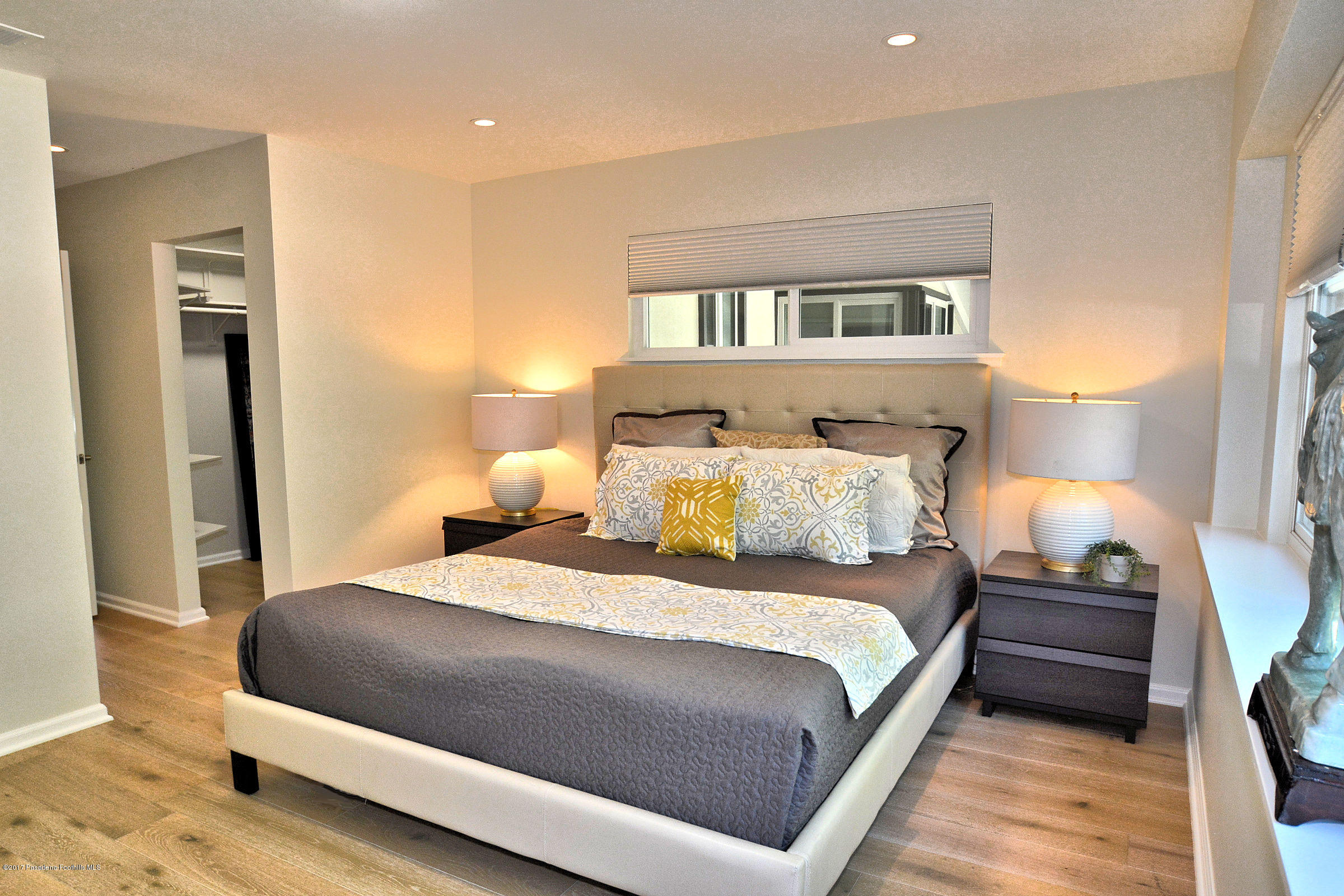 548 Cocopan Drive Altadena, CA 91001 - Photo 18 of 34 Master bedroom