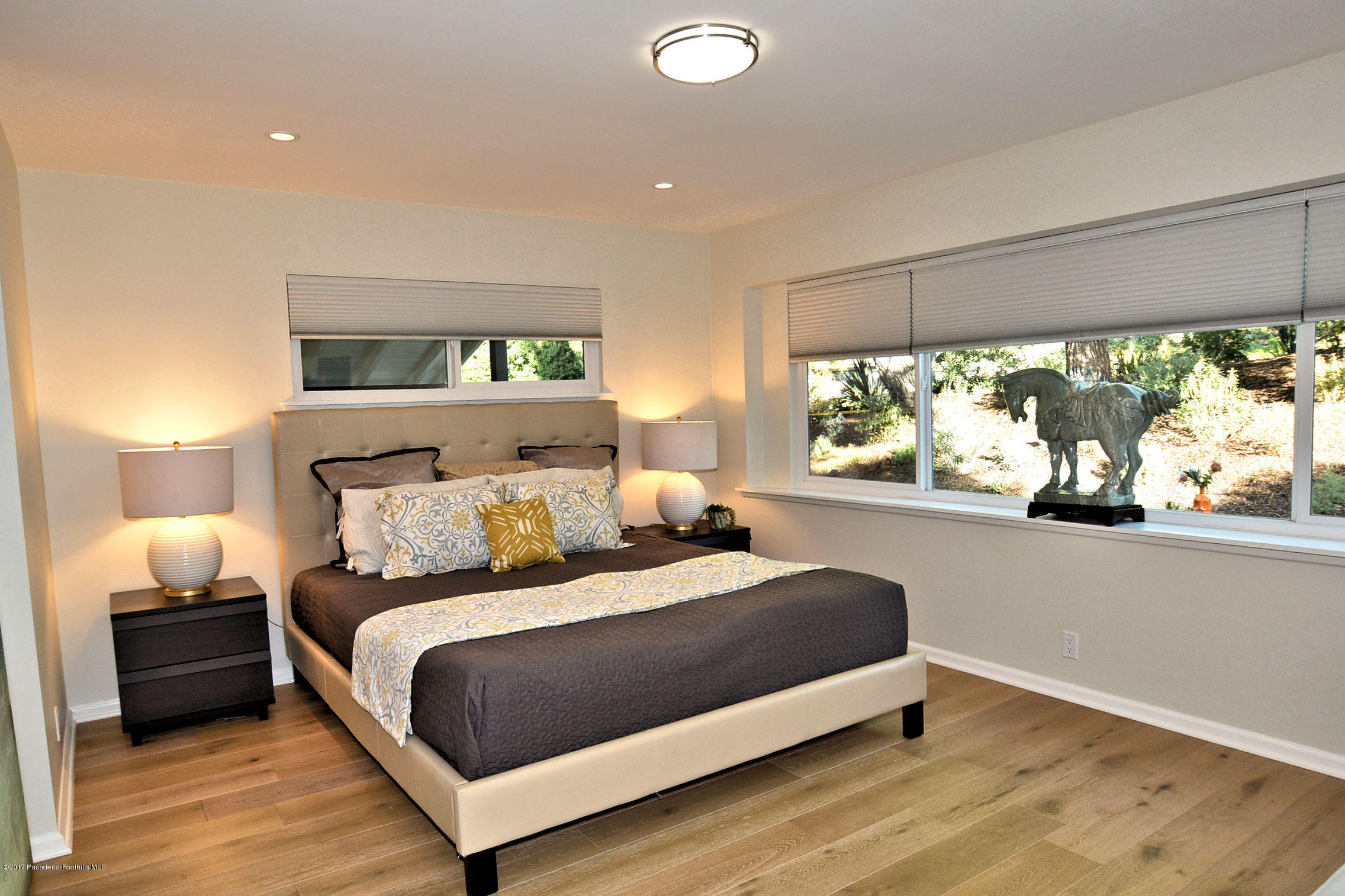 548 Cocopan Drive Altadena, CA 91001 - Photo 19 of 34 Master bed