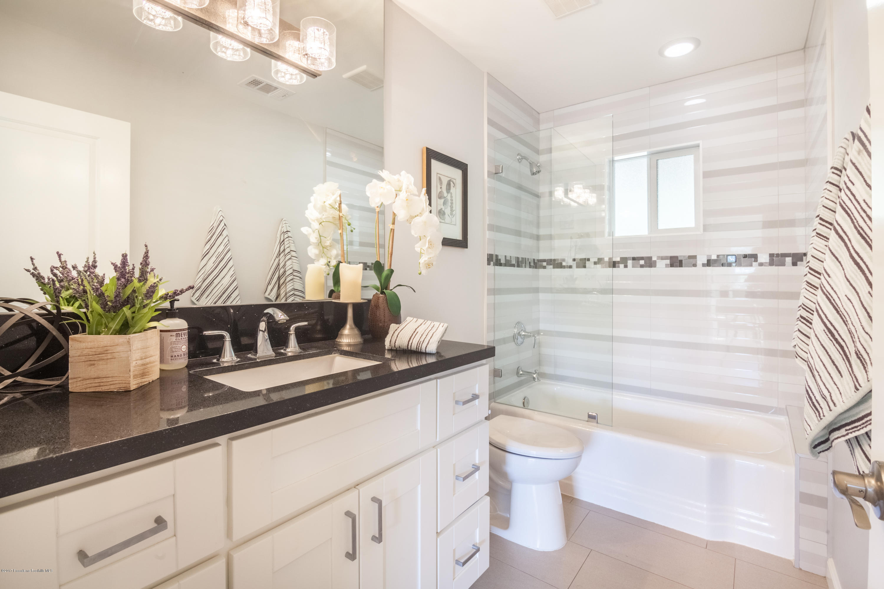 548 Cocopan Drive Altadena, CA 91001 - Photo 25 of 34 IMG_3963-HDR