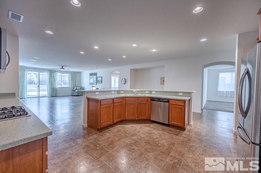 420 Sondrio Court Reno, NV 89521 - Photo 5 of 25 Photo 5