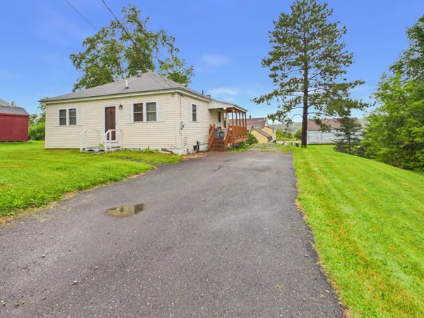 $114,900 | 38 School Avenue, Limestone, ME 04750