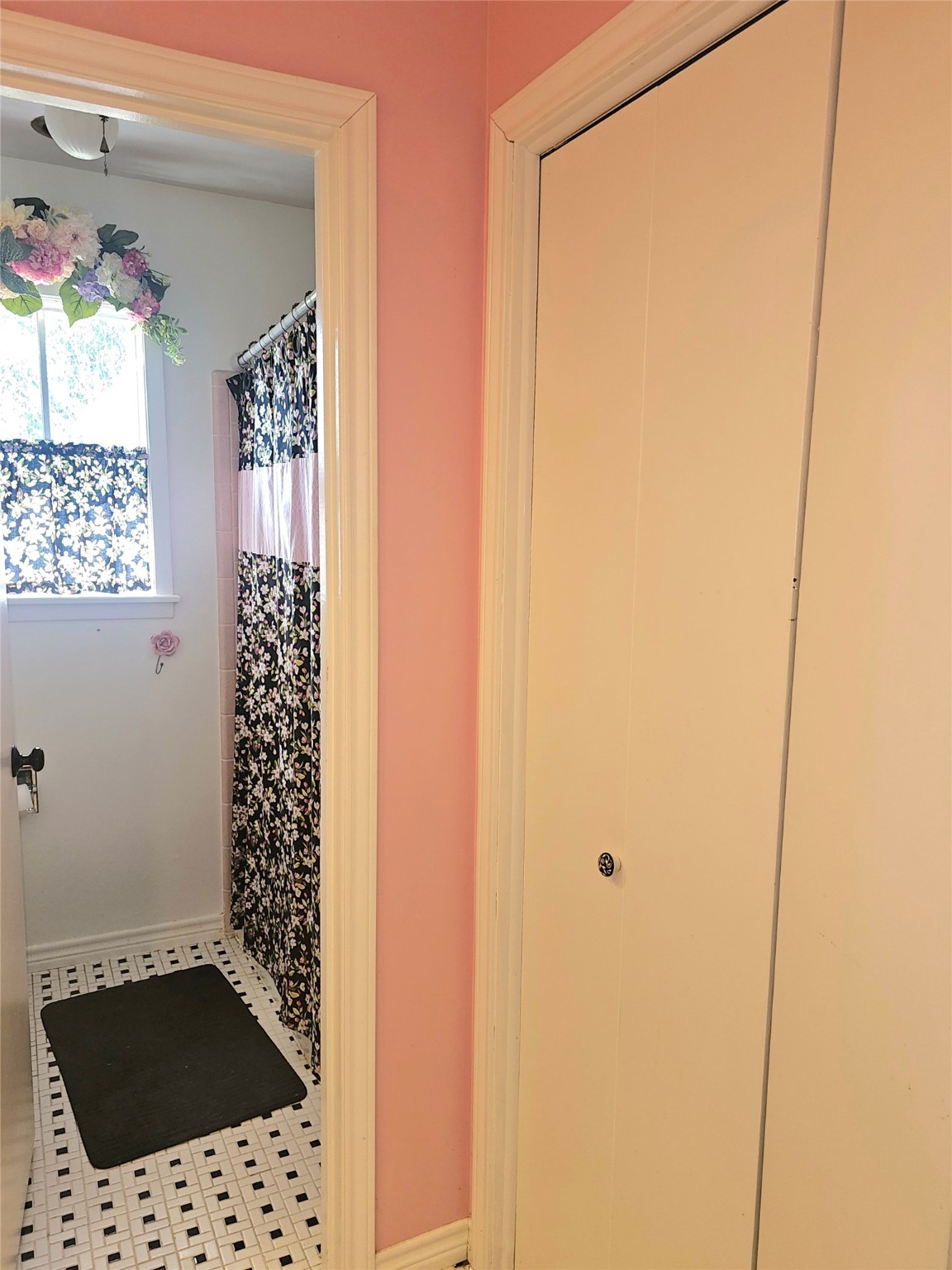 117 Laughlin Road Eagle Lake, TX 77434 - Photo 19 of 46 a bathroom with a shower and a toilet