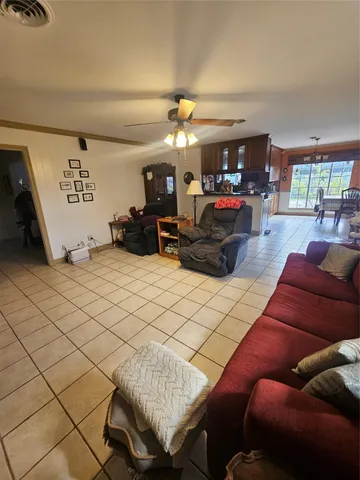 $375,000 | 117 Laughlin Road, Eagle Lake, TX 77434