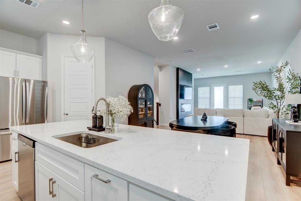 7551 Millingston Road Dallas, TX 75228 - Photo 9 of 36