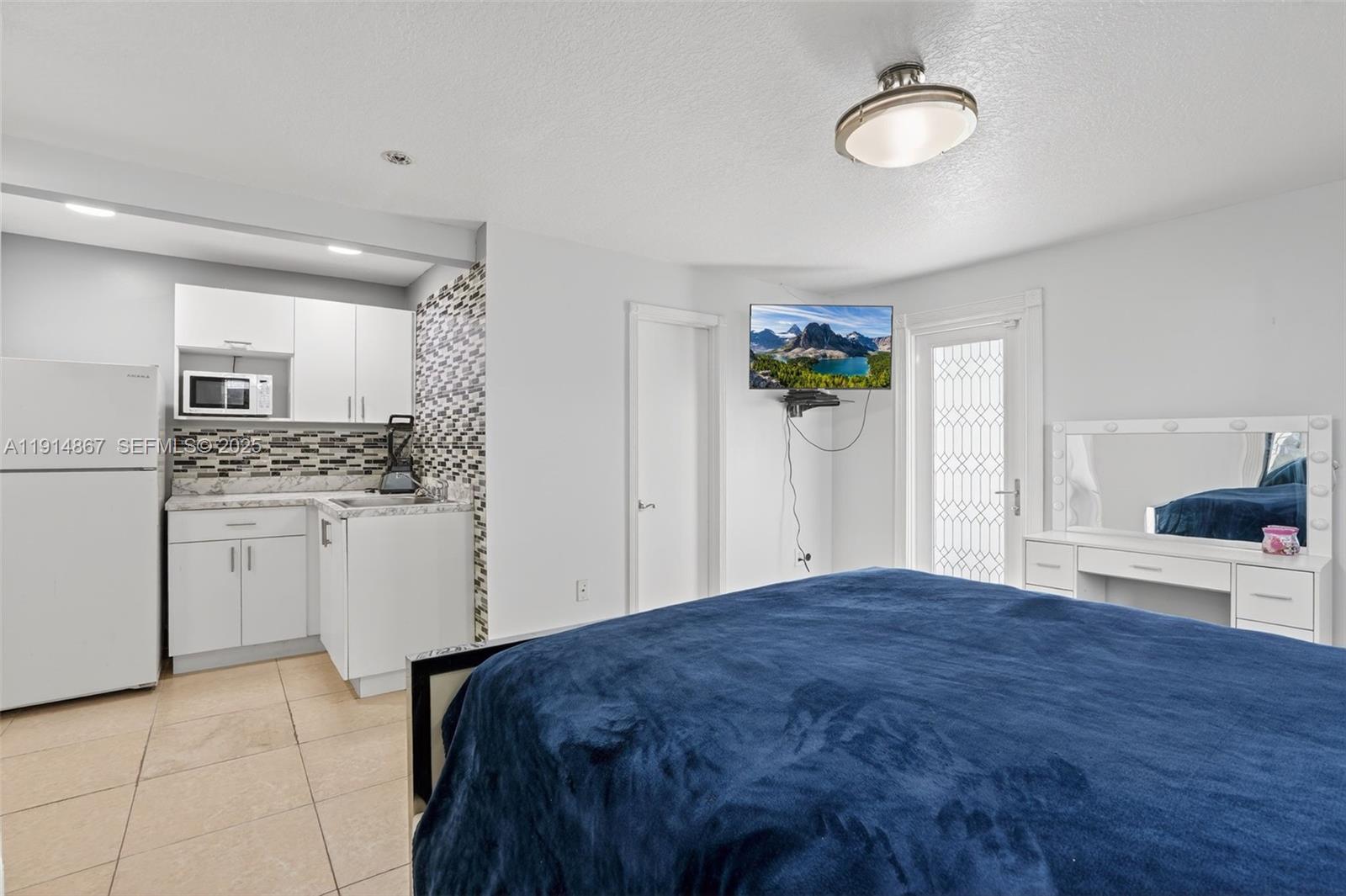 9835 Southwest 26th Terrace Miami, FL 33165 - Photo 29 of 49