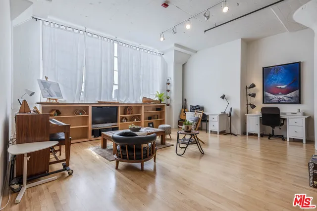 $2,350 | 420 San Pedro Street, Unit 423, Los Angeles, CA 90013