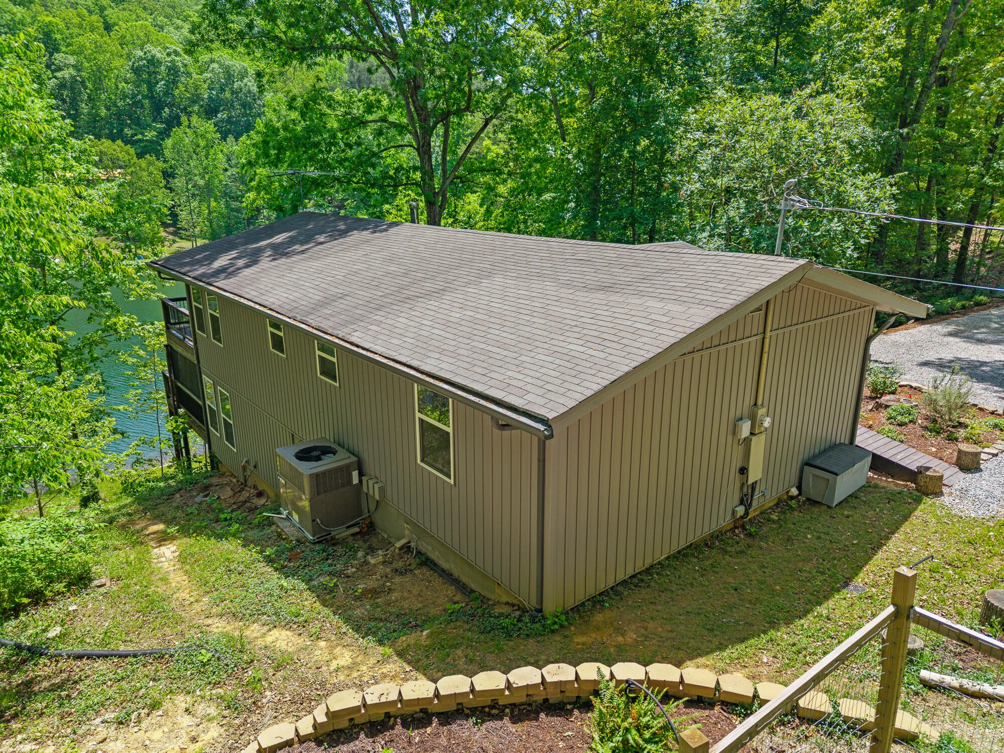124 Peninsula Road Madisonville, TN 37354 - Photo 38 of 52 Gallery Image 38