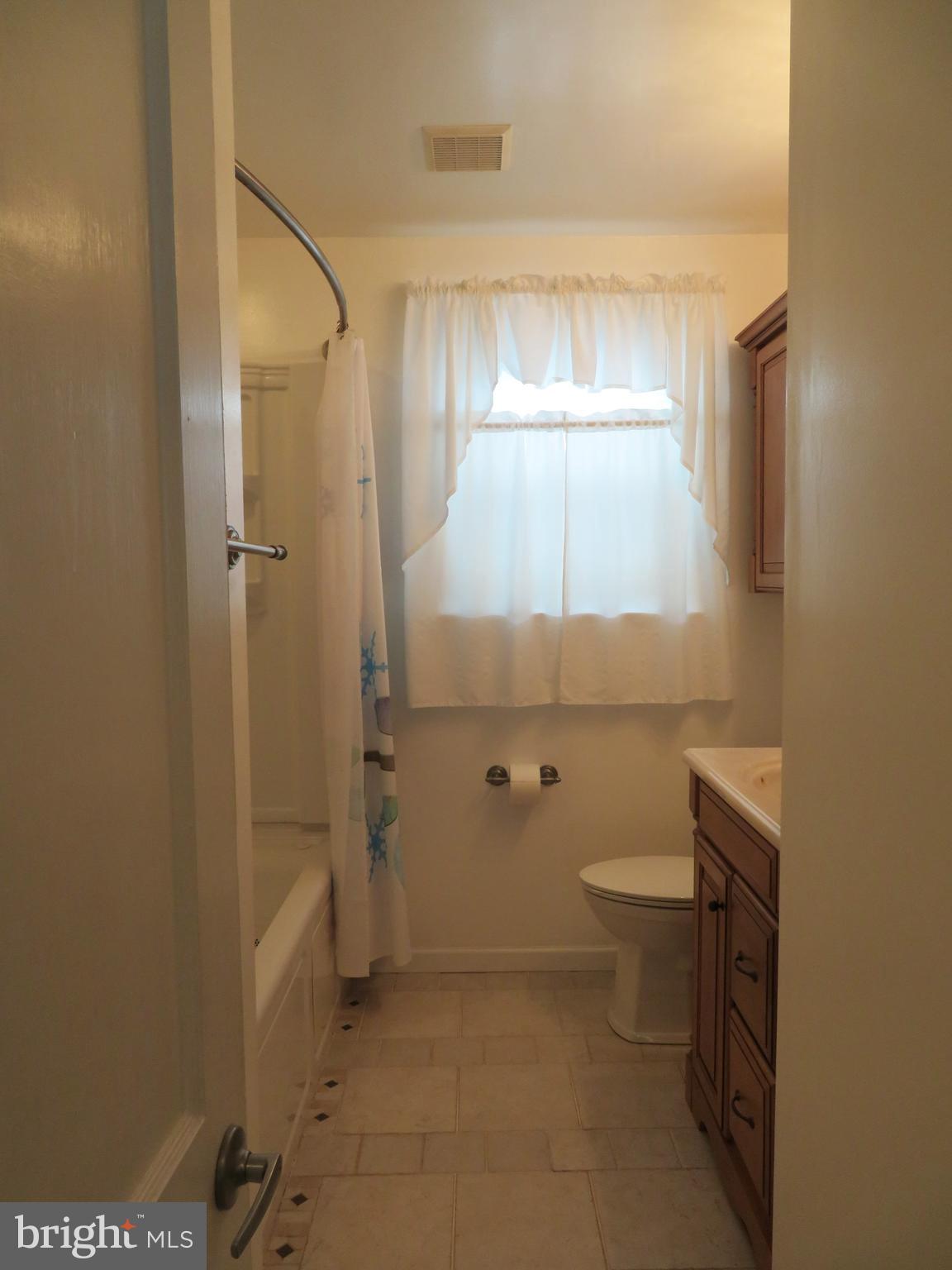2520 East Joppa Road Baltimore, MD 21234 - Photo 19 of 43 Full updated bath!