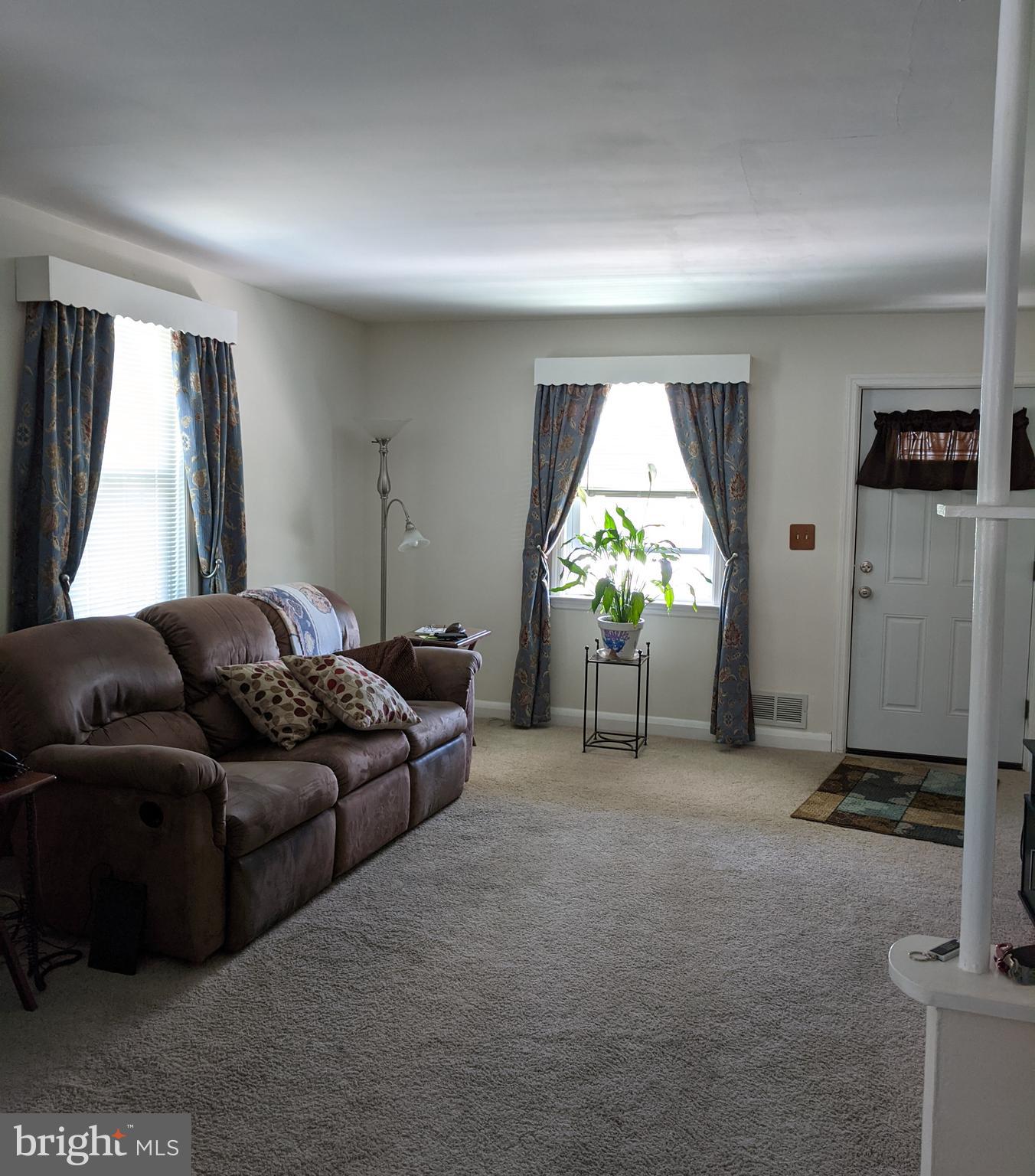 2520 East Joppa Road Baltimore, MD 21234 - Photo 6 of 43 Lots of light!