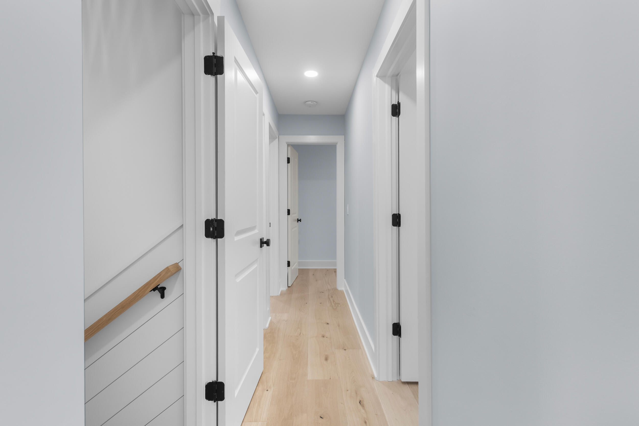 986 Indian Hills Road Fontana, WI 53125 - Photo 52 of 108 Hallway
