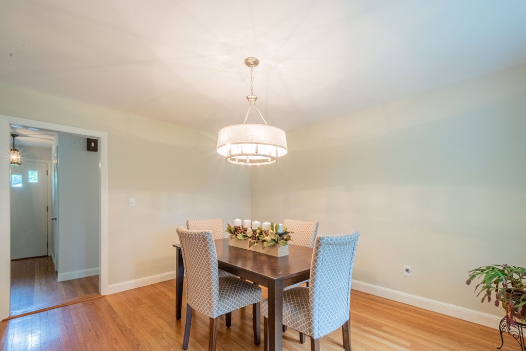 3 MacIntosh Road Bedford, MA 01730 - Photo 10 of 42 Gallery Image 10