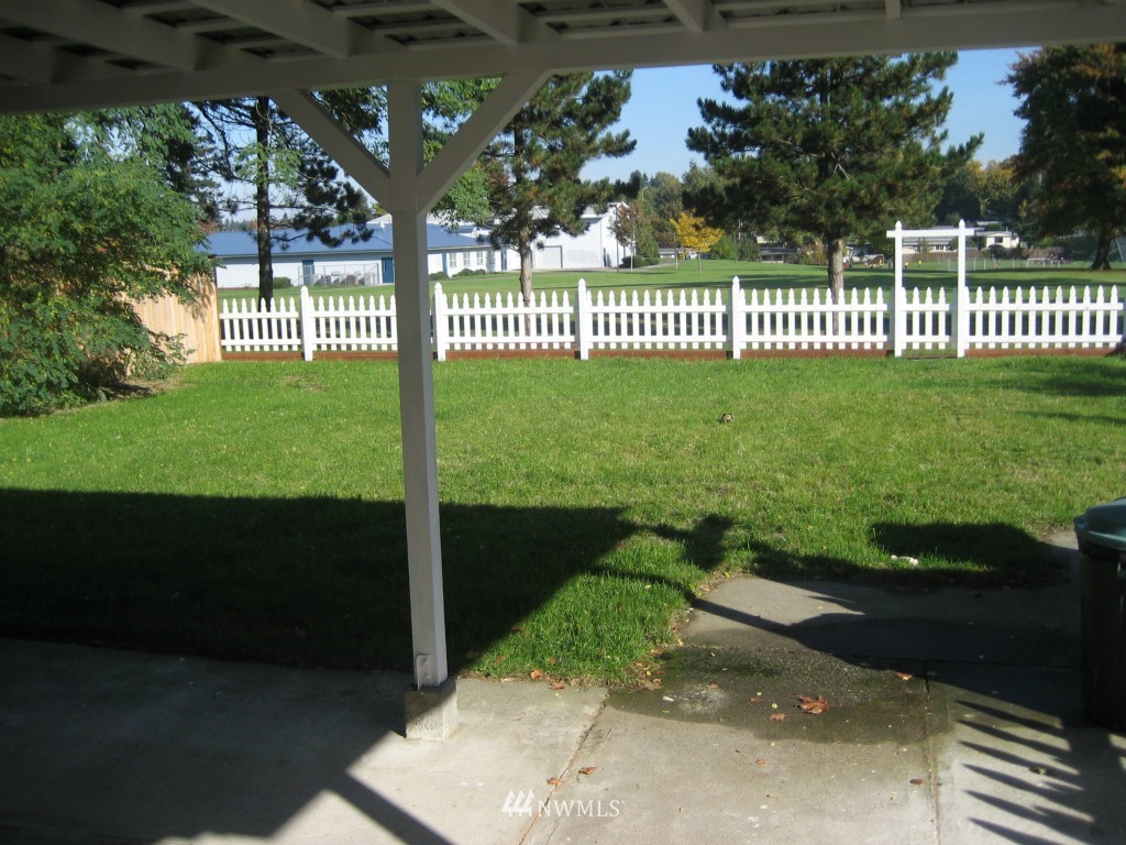 2512 Northeast 7th Street Renton, WA 98056 - Photo 14 of 15