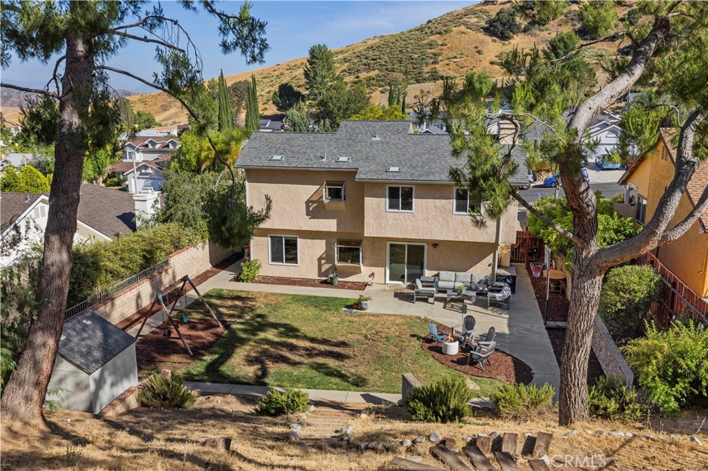 28235 Royal Road Castaic, CA 91384 - Photo 32 of 37