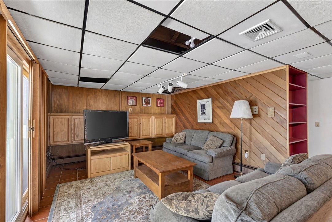 251 N Road Scituate, RI 02831 - Photo 18 of 28 Gallery Image 18