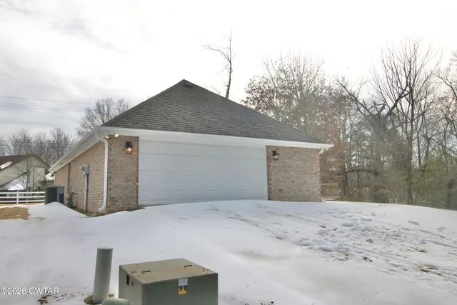 $279,999 | 56 Rustic Bridge Drive, Jackson, TN 38305