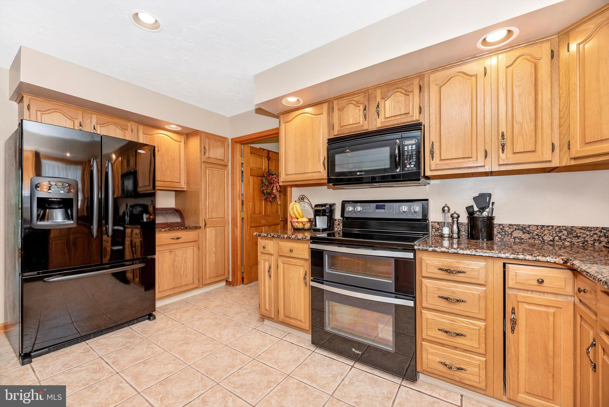 13818 Graceham Road Thurmont, MD 21788 - Photo 24 of 106 Kitchen