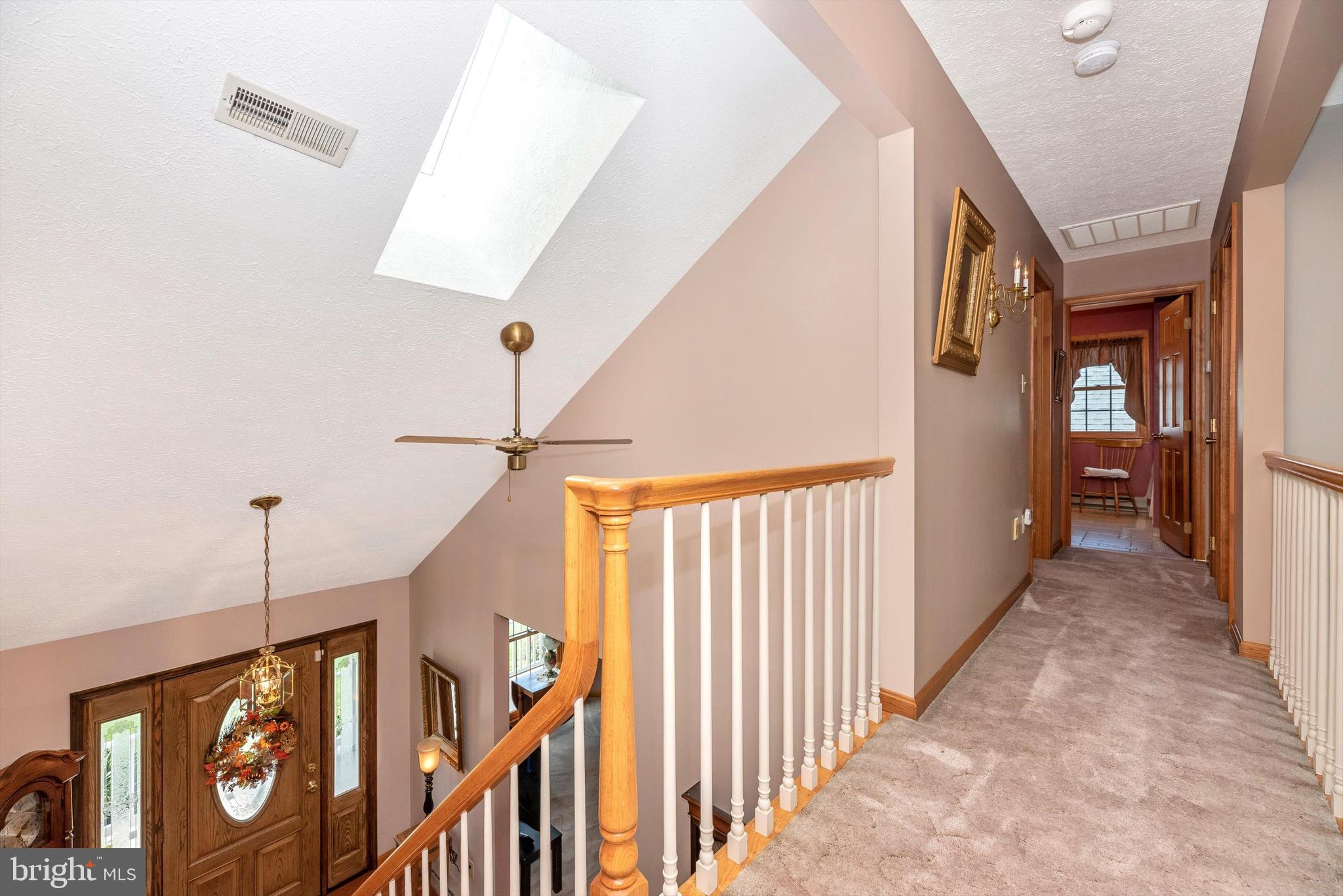 13818 Graceham Road Thurmont, MD 21788 - Photo 27 of 106 Upper hall