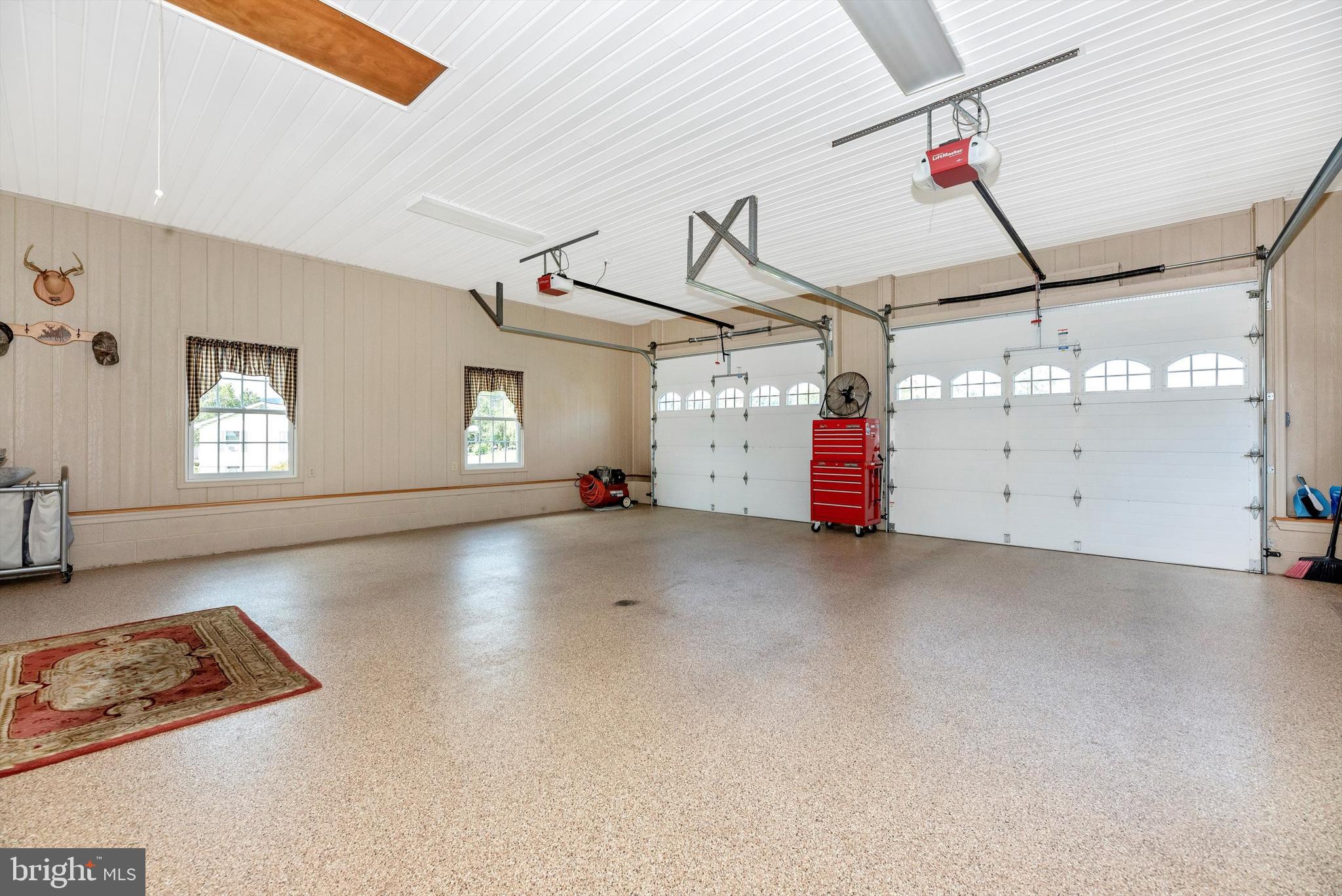 13818 Graceham Road Thurmont, MD 21788 - Photo 44 of 106 Attached garage