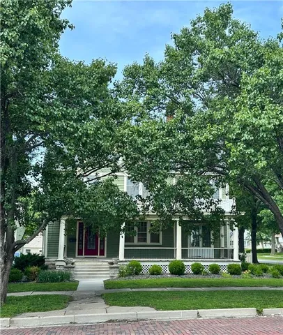 $350,000 | 510 East Chippewa Street, Paola, KS 66071