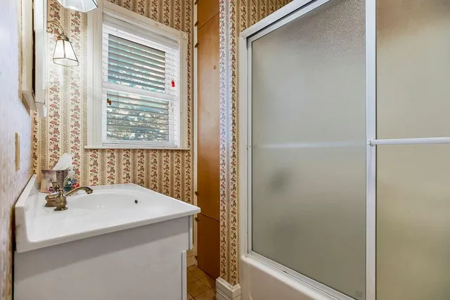 $350,000 | 510 East Chippewa Street, Paola, KS 66071