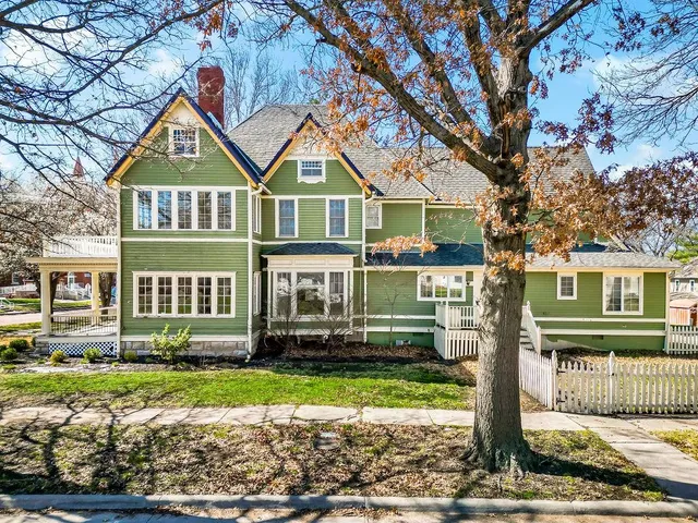 $350,000 | 510 East Chippewa Street, Paola, KS 66071