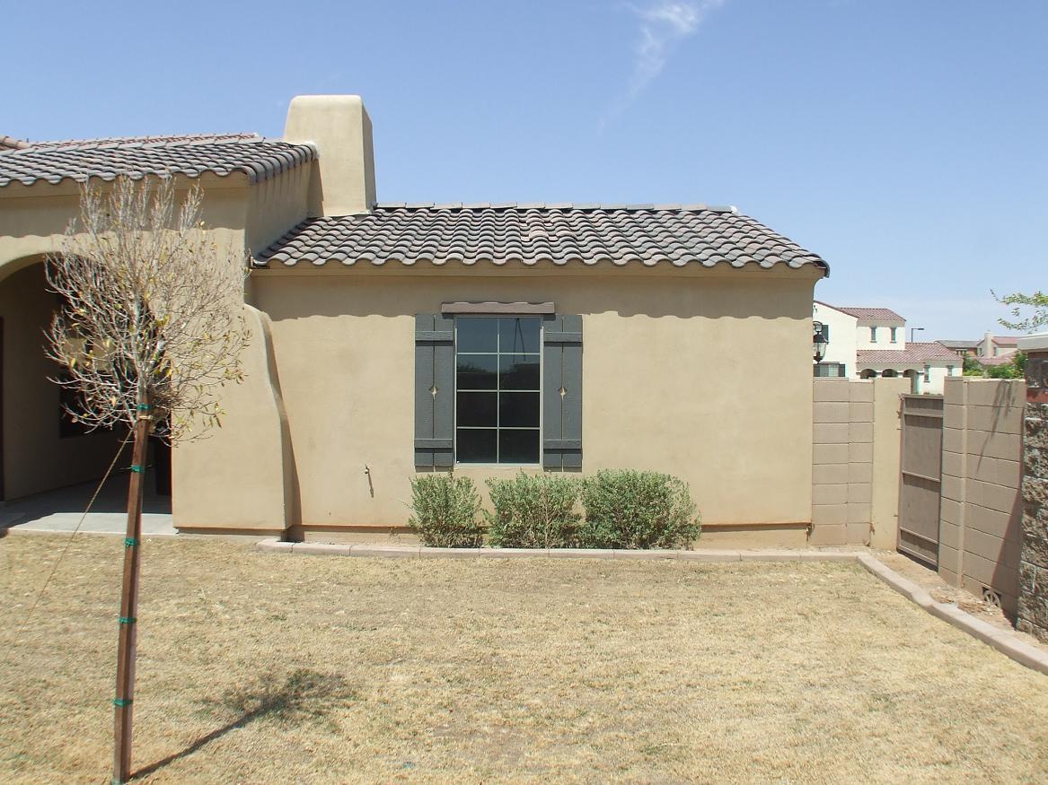 15324 West Charter Oak Road Surprise, AZ 85379 - Photo 19 of 20 GARAGE