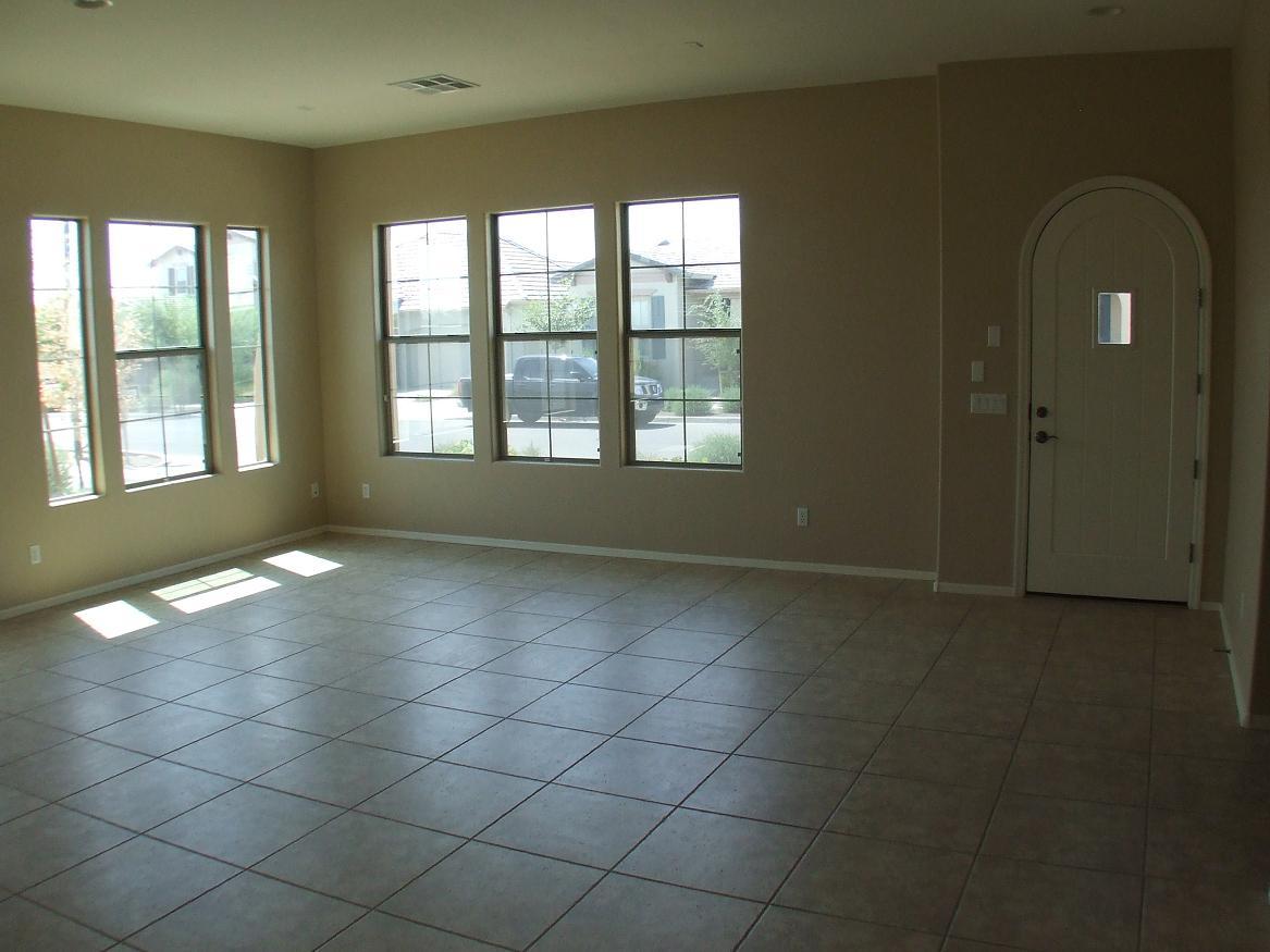 15324 West Charter Oak Road Surprise, AZ 85379 - Photo 5 of 20 Living room