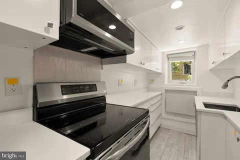 $2,825,000 | 3446 Oakwood Terrace Northwest, Washington, DC 20010