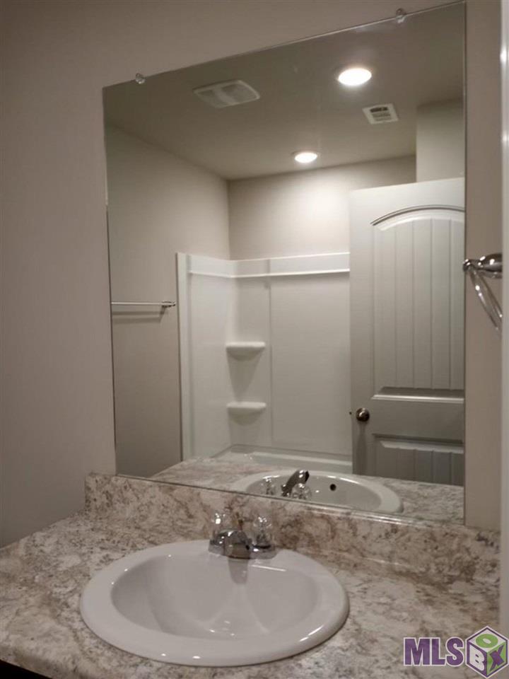 11958 Rutgers Court Baton Rouge, LA 70816 - Photo 3 of 5 Gallery Image 3
