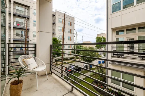 $450,000 | 1719 Caddo Street, Unit 101, Dallas, TX 75204