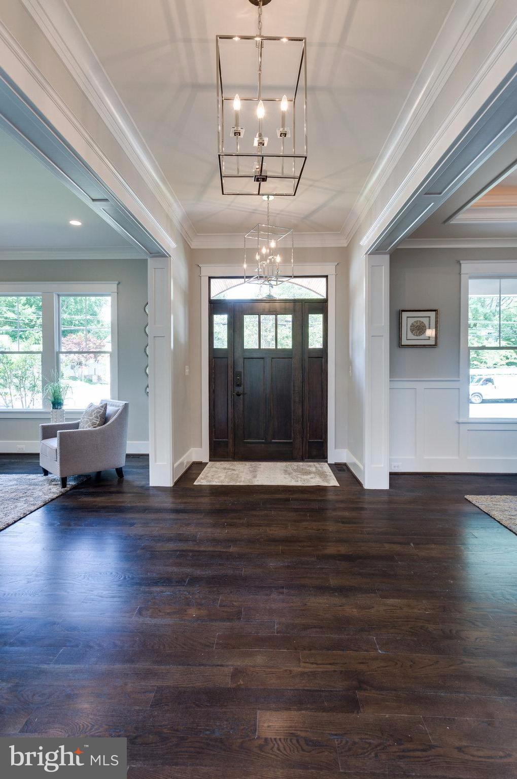 208 Tapawingo Road Southwest Vienna, VA 22180 - Photo 2 of 29 Foyer