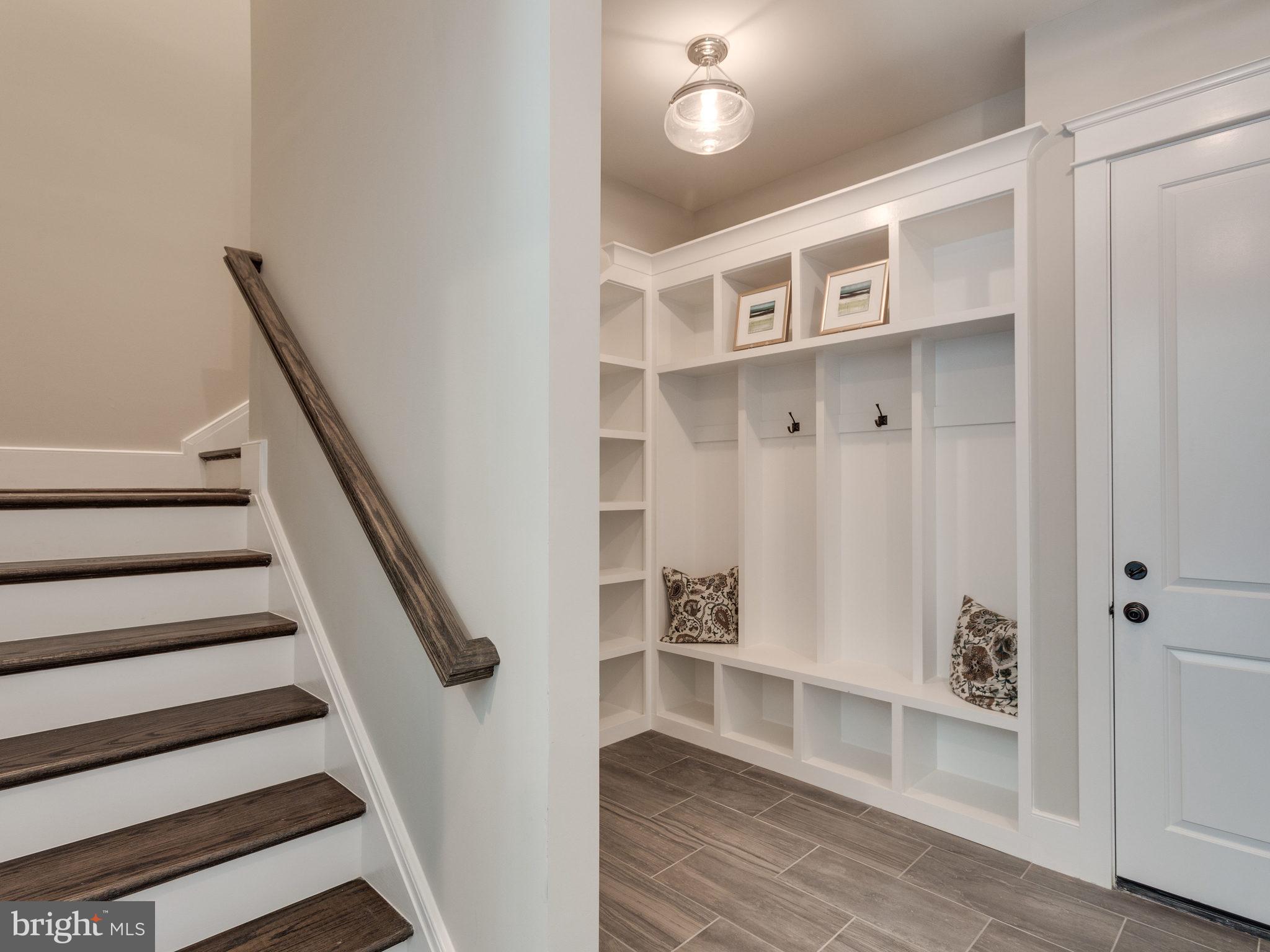 208 Tapawingo Road Southwest Vienna, VA 22180 - Photo 14 of 29 Mudroom