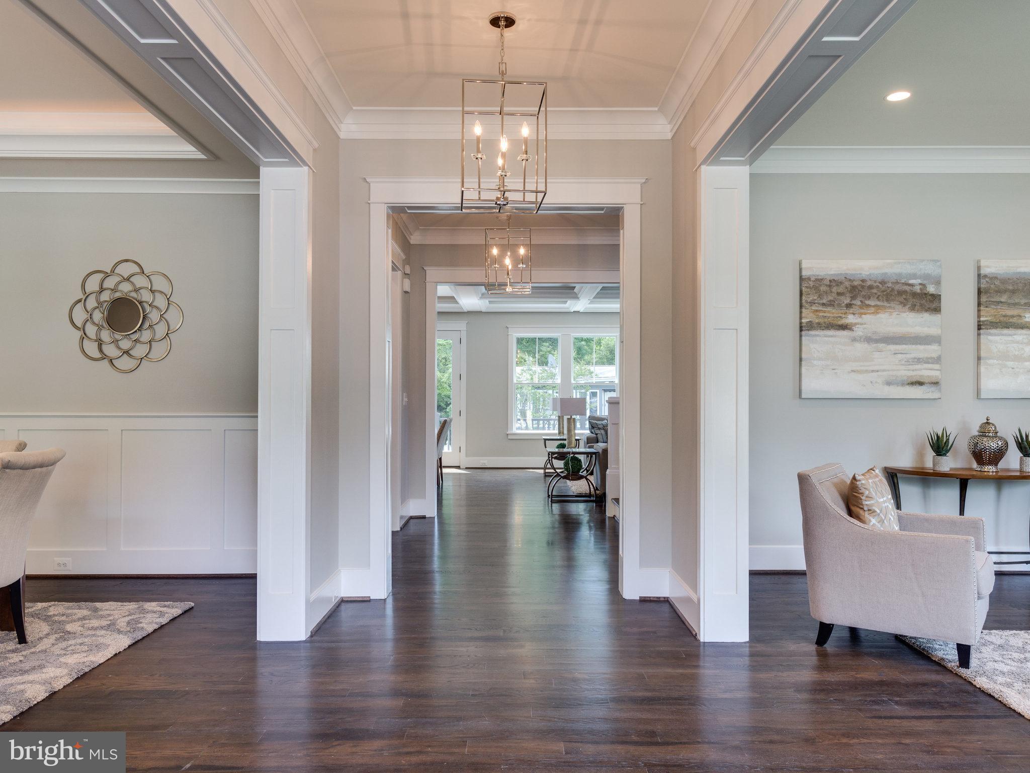 208 Tapawingo Road Southwest Vienna, VA 22180 - Photo 3 of 29 Foyer