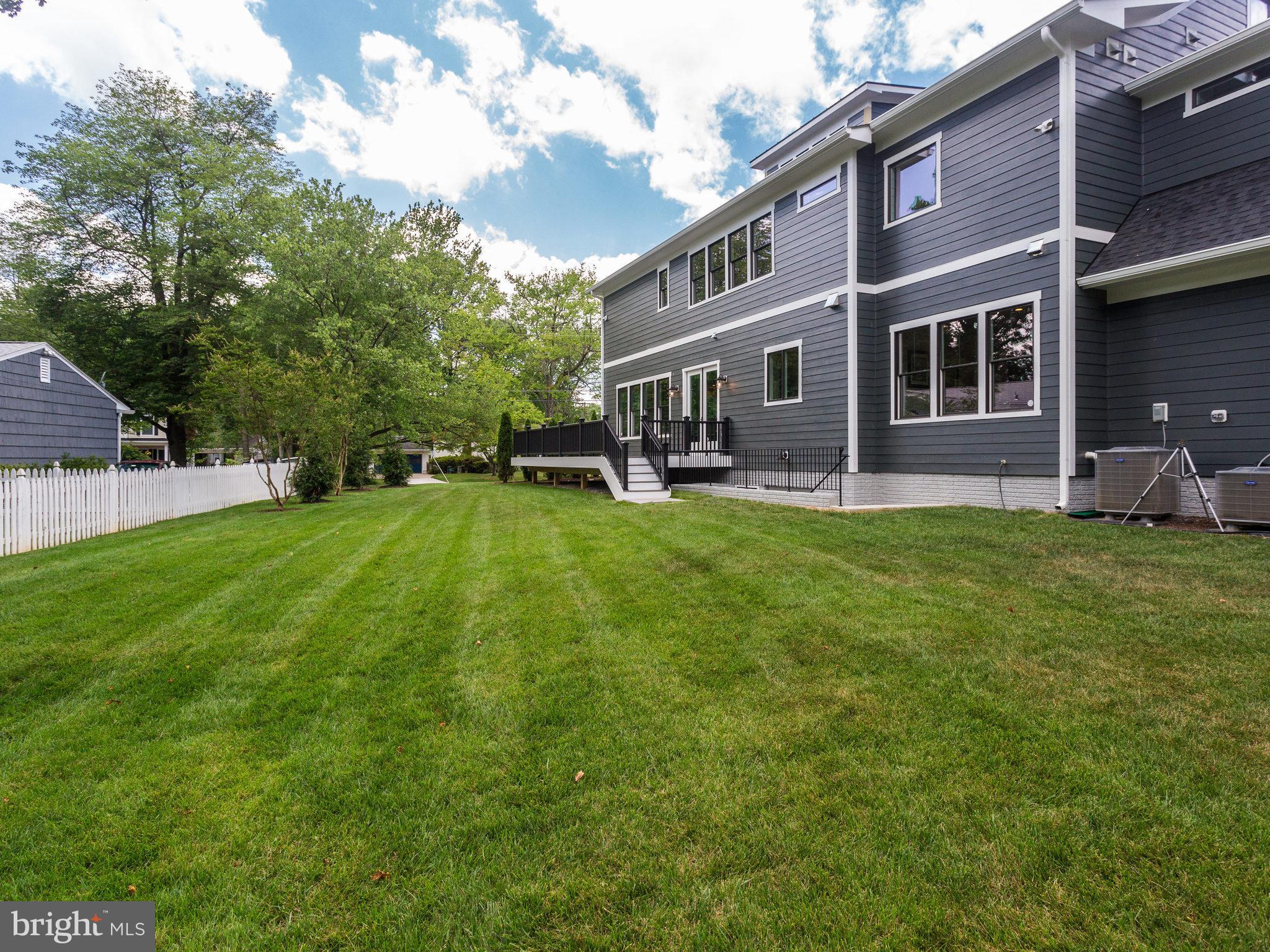 208 Tapawingo Road Southwest Vienna, VA 22180 - Photo 29 of 29 Exterior (Rear)
