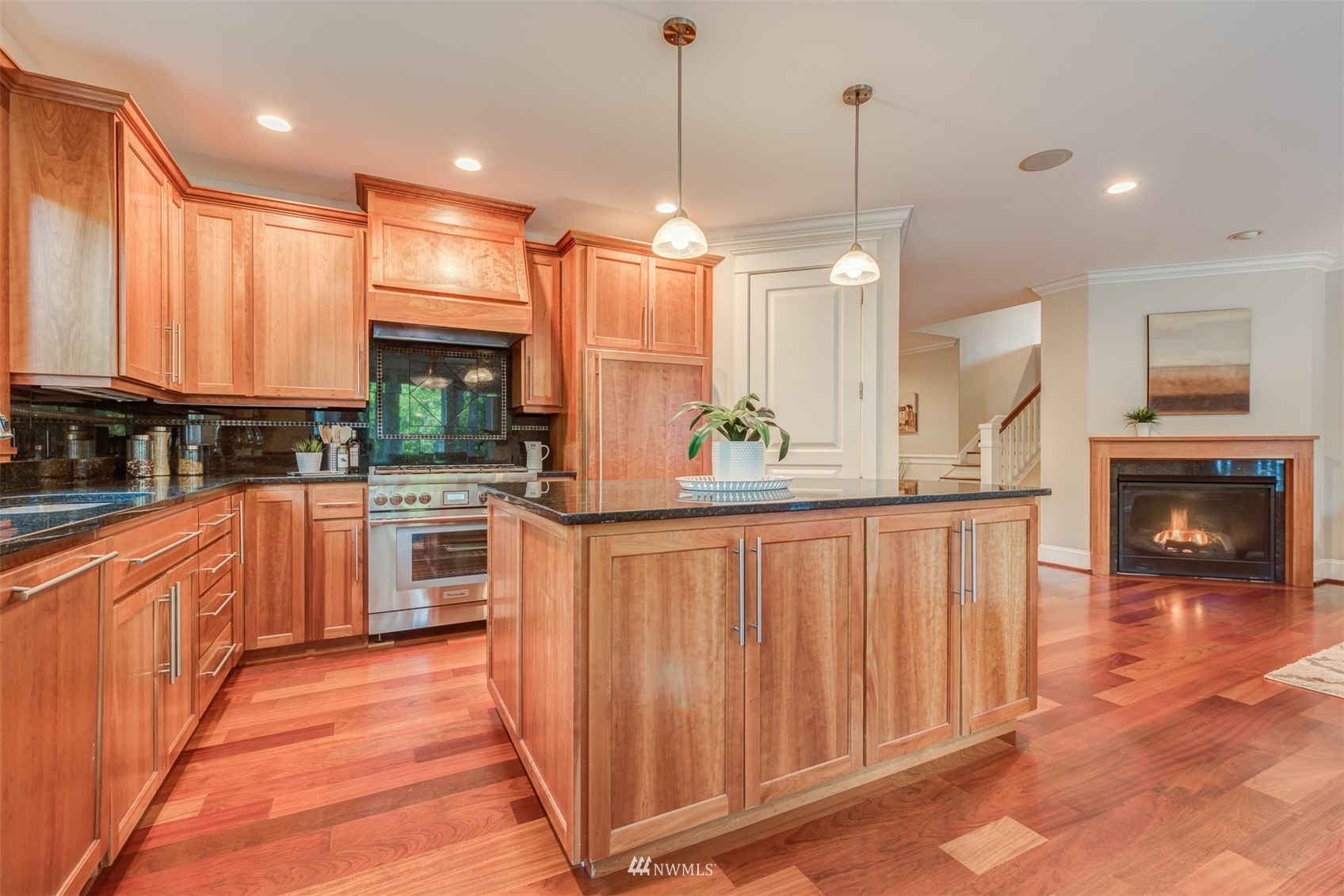 7421 Ridge Way Edmonds, WA 98026 - Photo 9 of 40 Gallery Image 9