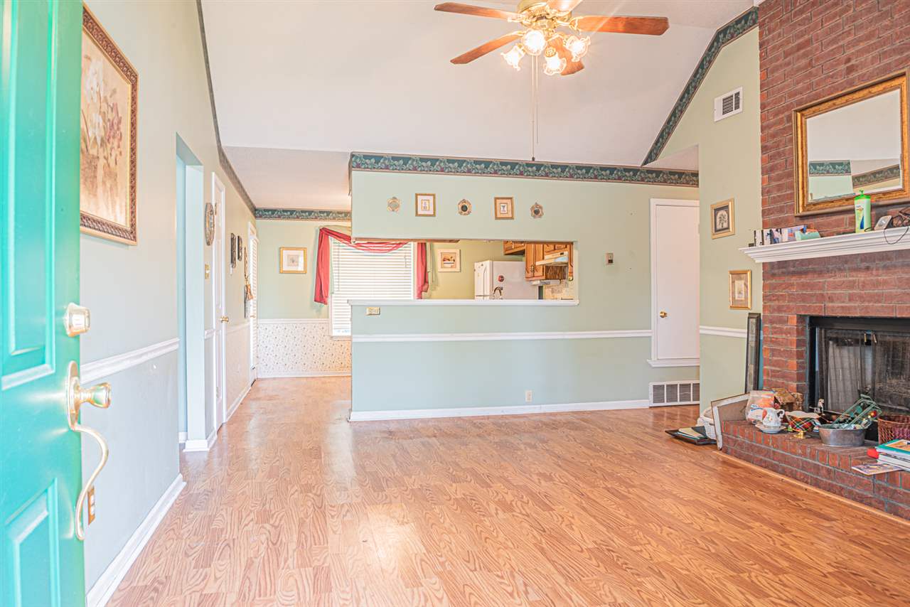 2517 Kate Bond Road Memphis, TN 38133 - Photo 2 of 15