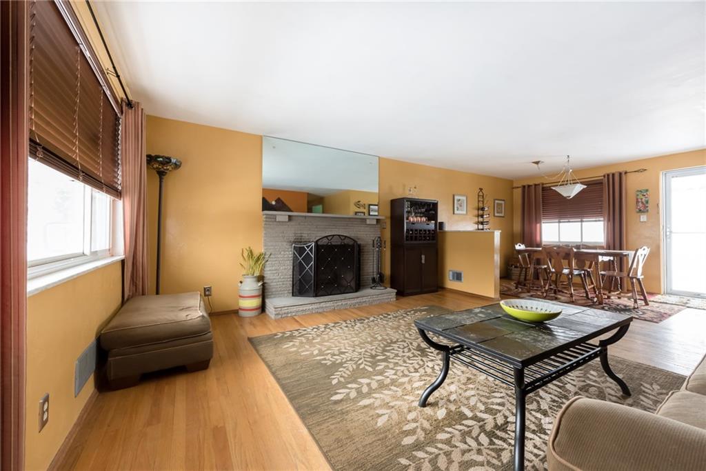 1739 Elderslee Road Baldwin, PA 15227 - Photo 6 of 24 Gallery Image 6