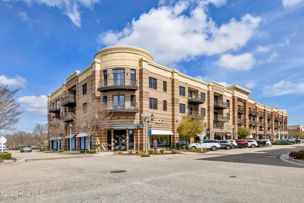 $379,900 | 6831 Main Street, Unit 323, Wilmington, NC 28405