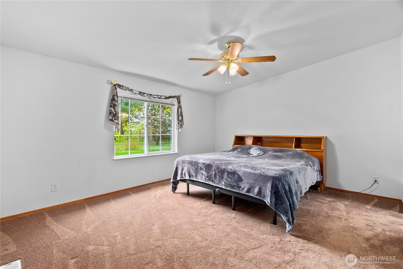 18437 Elderberry Street Southwest Rochester, WA 98579 - Photo 14 of 38