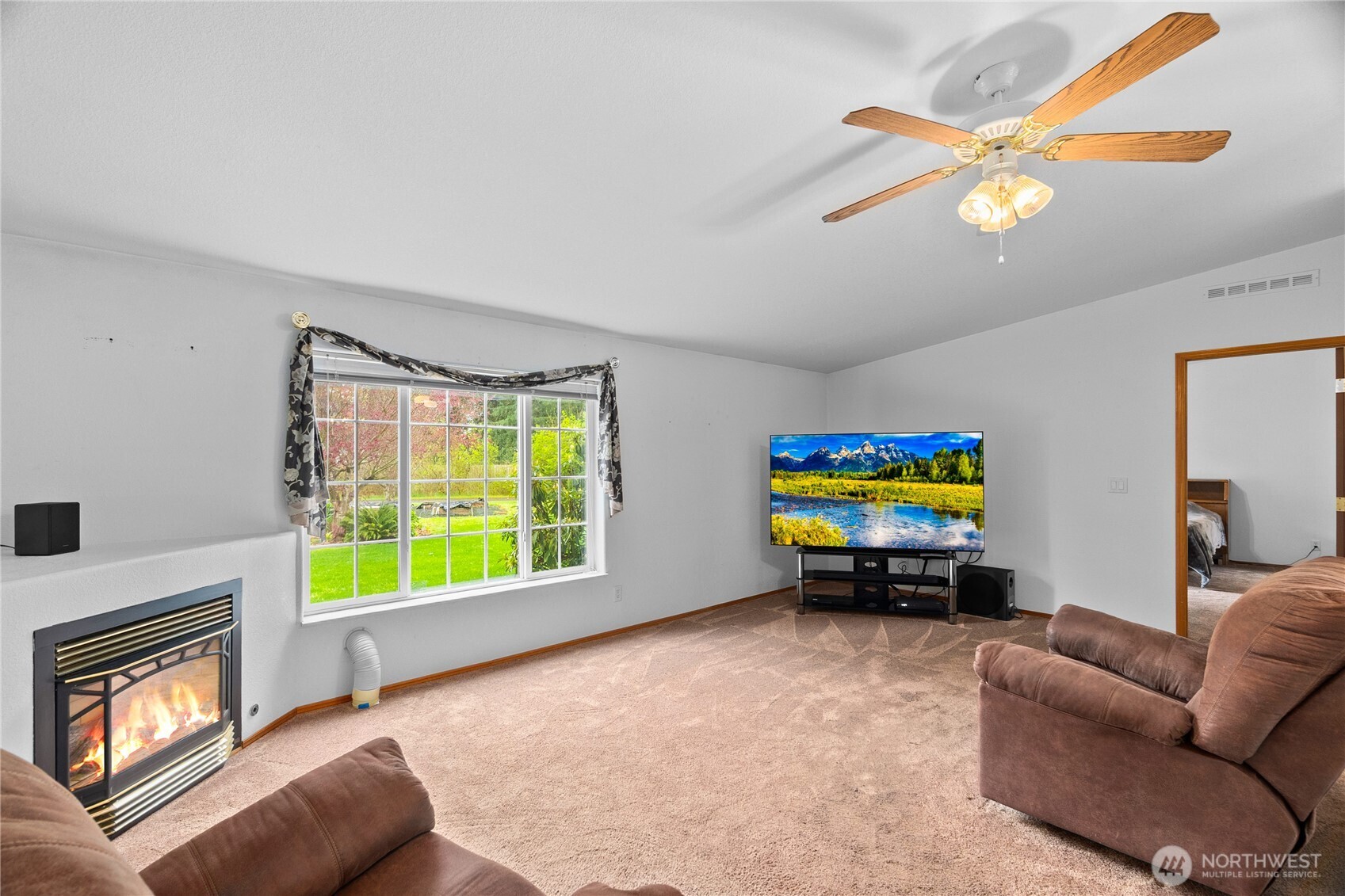 18437 Elderberry Street Southwest Rochester, WA 98579 - Photo 4 of 38