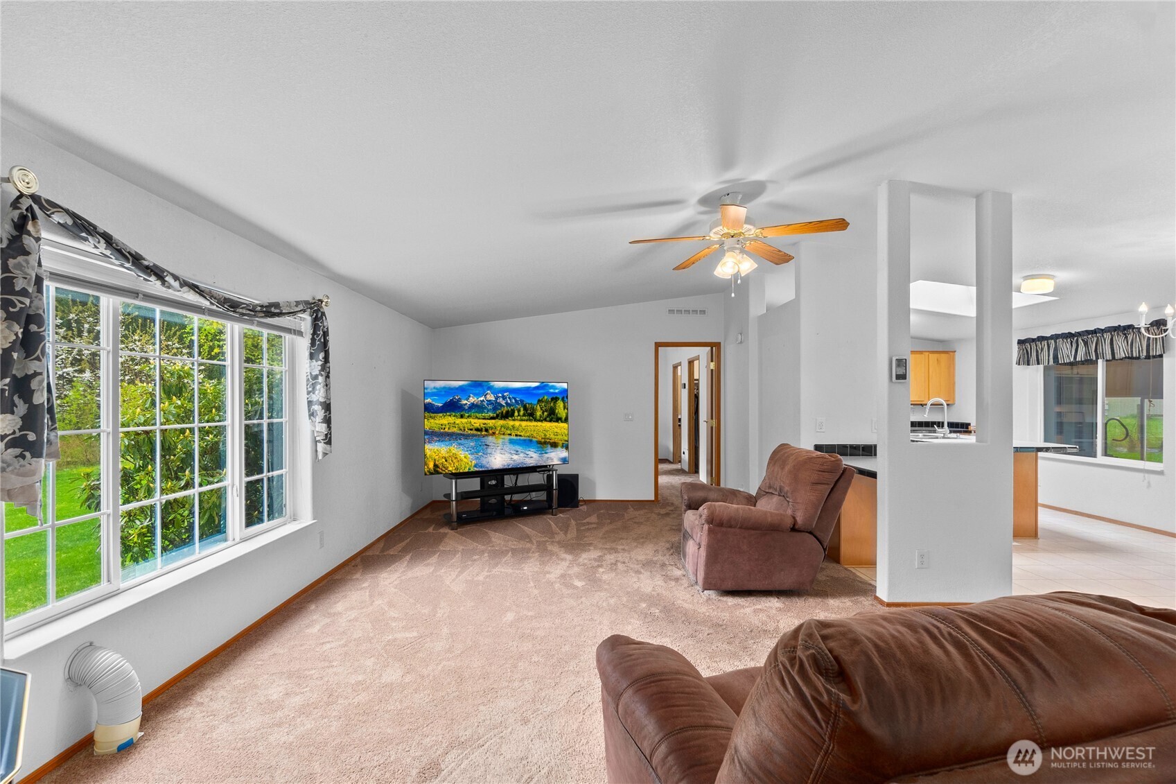 18437 Elderberry Street Southwest Rochester, WA 98579 - Photo 5 of 38