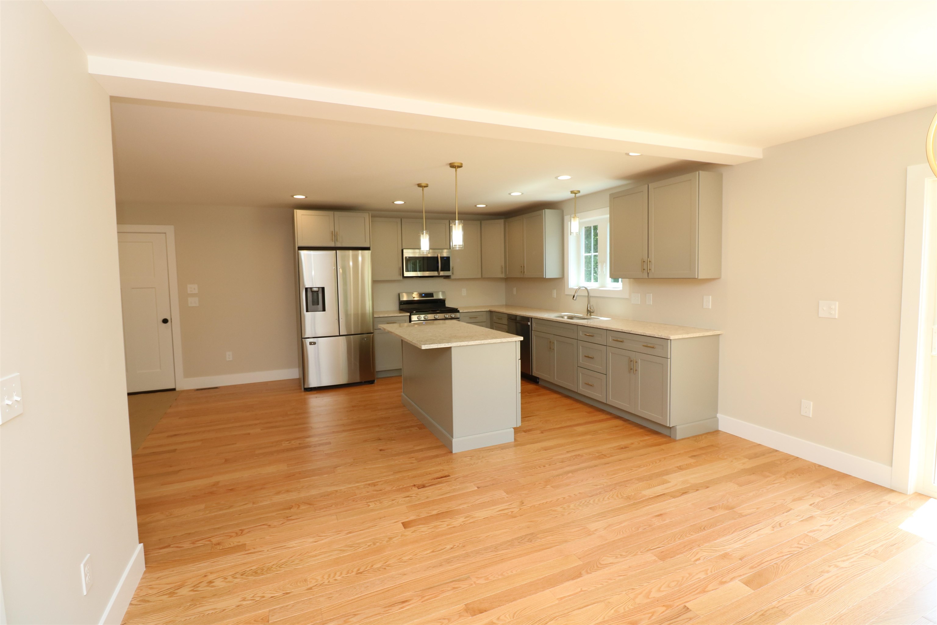211 West Mill Pond Road, Unit 3 Nottingham, NH 03290 - Photo 18 of 32