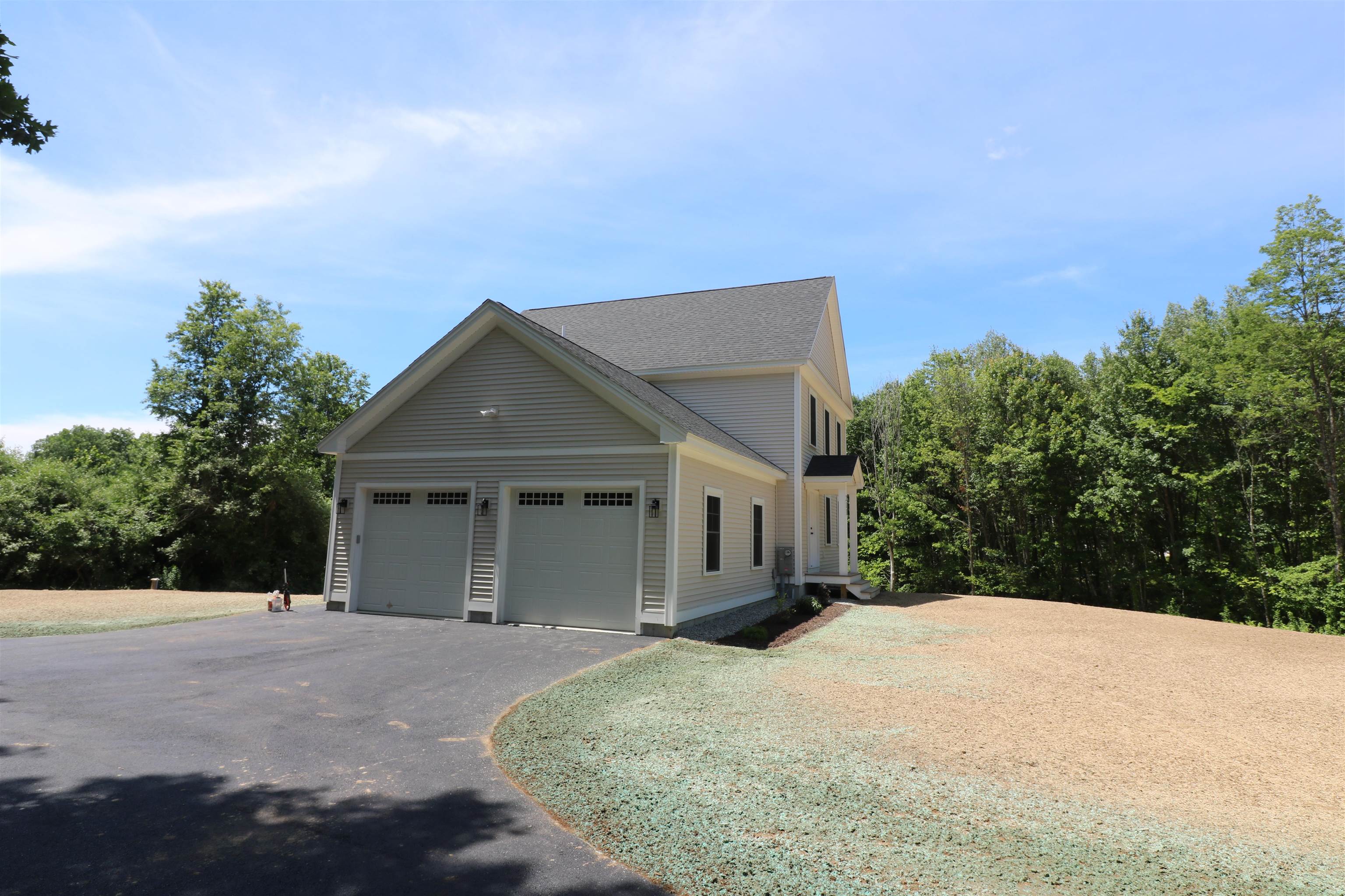 211 West Mill Pond Road, Unit 3 Nottingham, NH 03290 - Photo 2 of 32