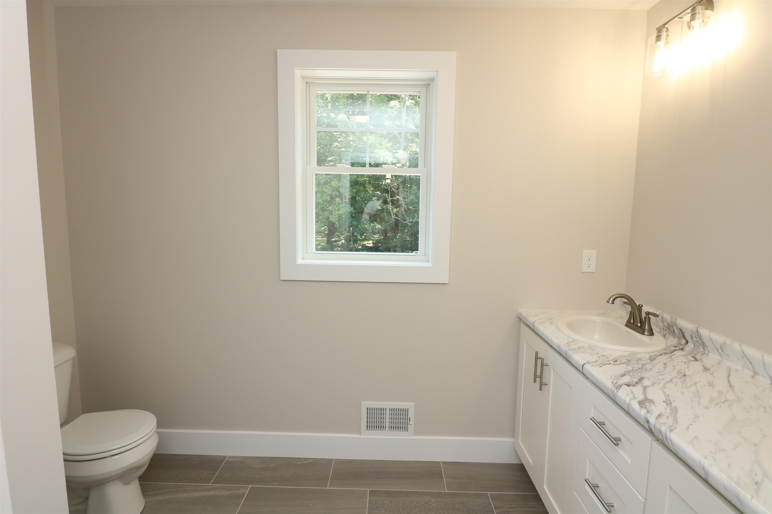 211 West Mill Pond Road, Unit 3 Nottingham, NH 03290 - Photo 29 of 32