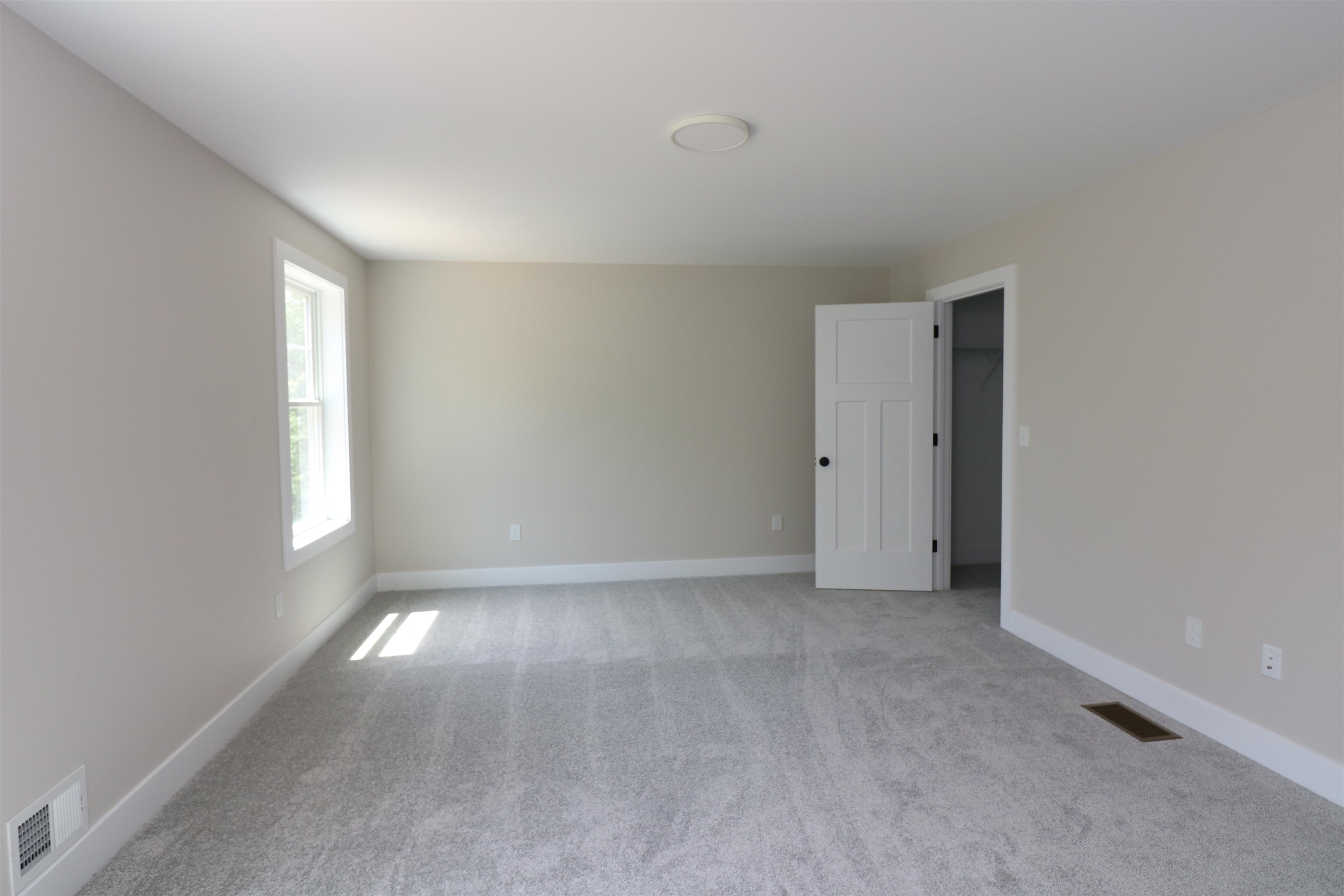 211 West Mill Pond Road, Unit 3 Nottingham, NH 03290 - Photo 30 of 32