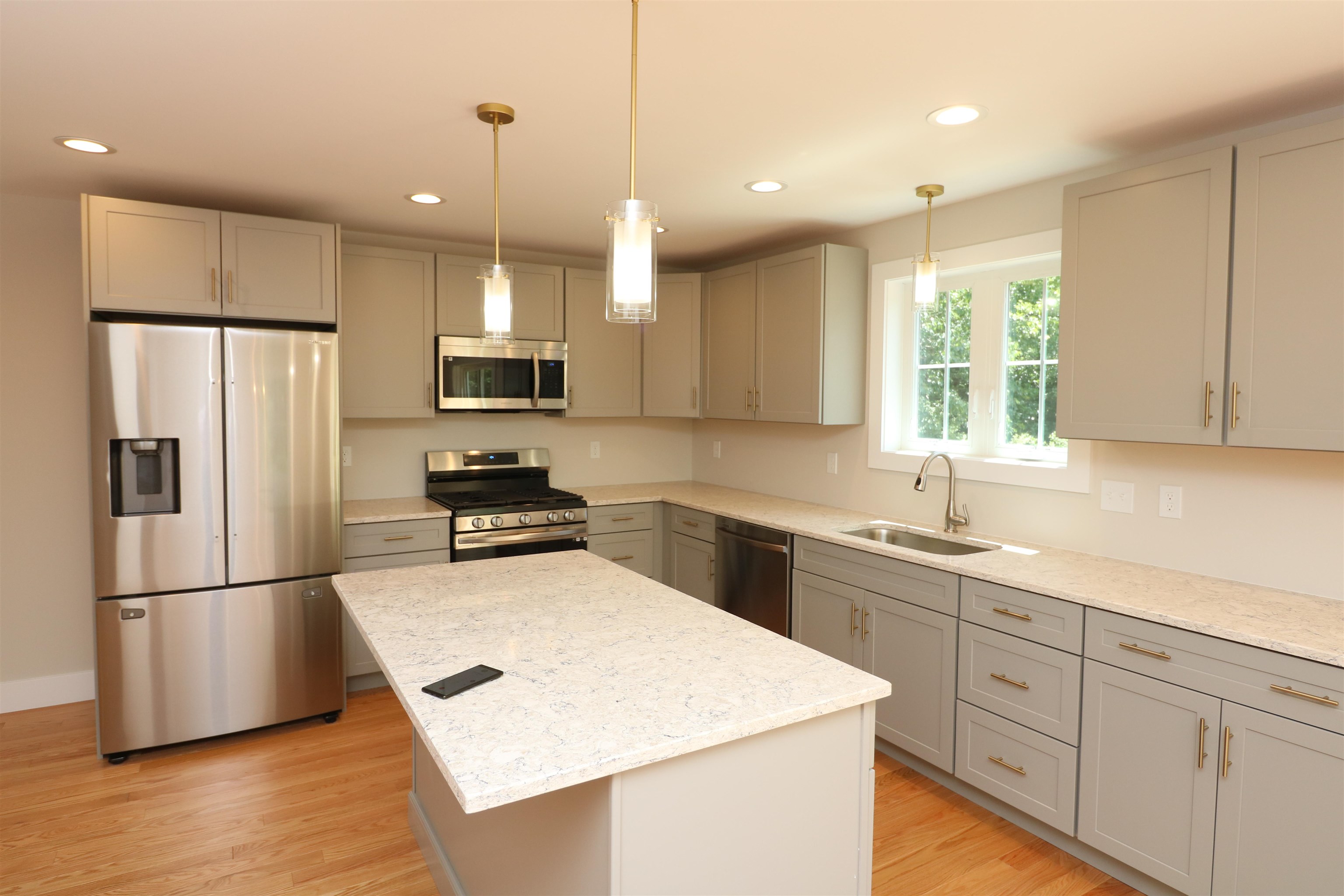 211 West Mill Pond Road, Unit 3 Nottingham, NH 03290 - Photo 7 of 32